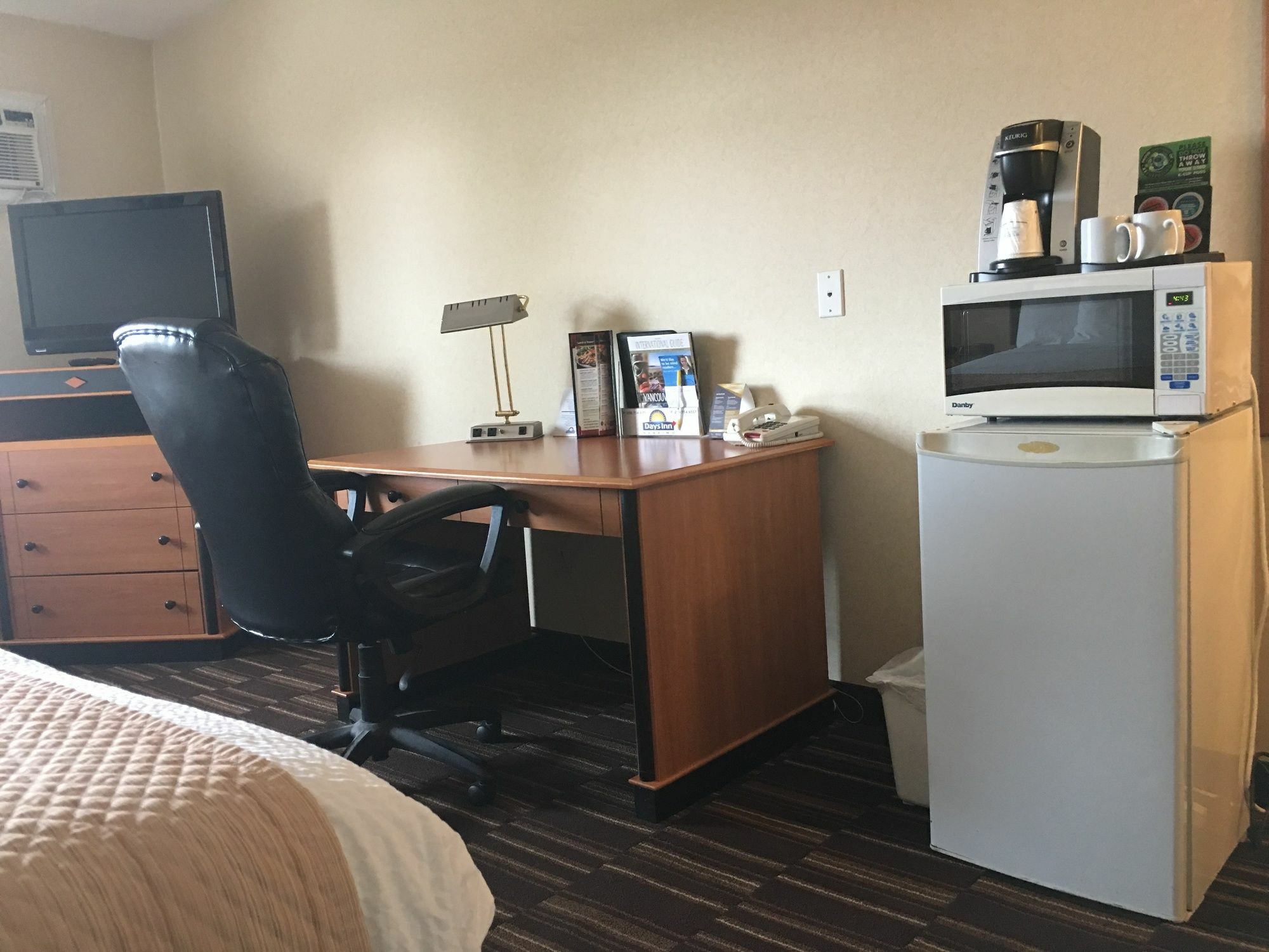 Days Inn By Wyndham נאנאימו מראה חיצוני תמונה